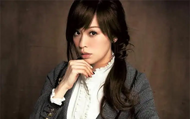 爱你吉他谱_王心凌_C调拍弦版六线谱_弹唱教学视频