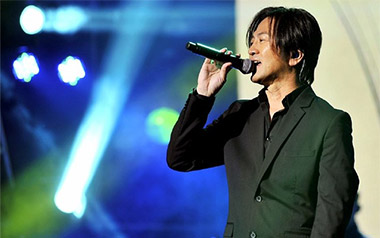 你知道我在等你吗吉他谱_张洪量_C调原版弹唱谱_高清六线谱