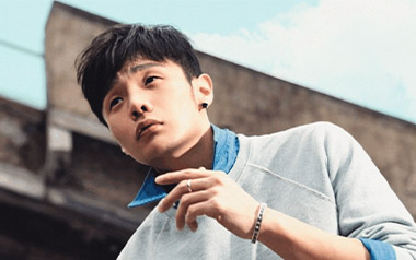 年少有为吉他谱_李荣浩_G调弹唱六线谱_高清图片谱