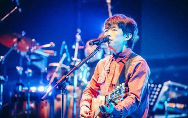 三十岁的女人吉他谱_赵雷_C调简单版弹唱六线谱_高清图片谱