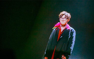 红莓花儿开吉他谱_毛不易_F调简易版弹唱六线谱_高清图片谱