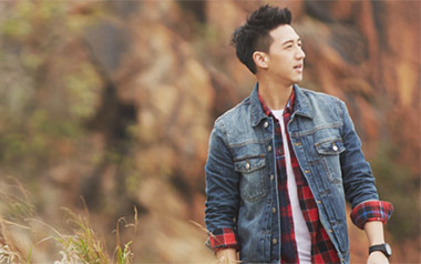 远在眼前吉他谱_冯允谦_G调原版弹唱六线谱_高清图片谱