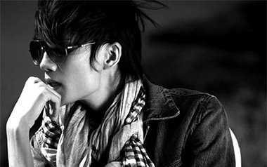 灰色头像吉他谱_许嵩_C调原版弹唱六线谱_高清图片谱