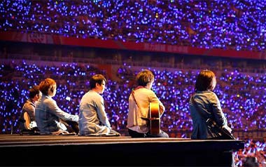 拥抱吉他谱_五月天_C调简单版六线谱_弹唱教学视频