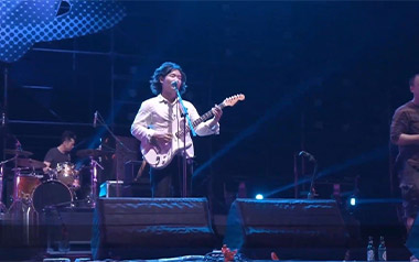 杀死那个石家庄人吉他谱_万豹_C调原版弹唱六线谱_高清图片谱