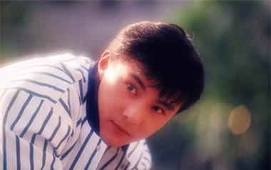 你爱我像谁吉他谱_张卫健_F调扫弦版弹唱六线谱_高清图片谱