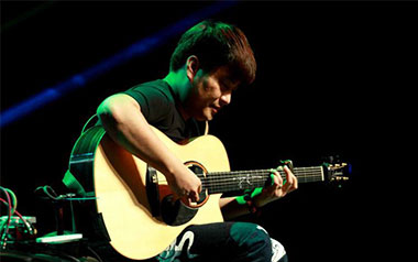 无题指弹吉他谱_陈亮_原版指弹六线谱_吉他独奏谱