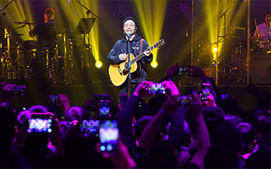 漫步吉他谱_许巍_G调扫弦版弹唱六线谱_高清图片谱