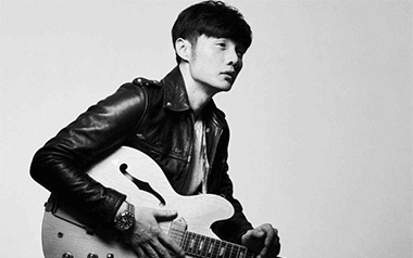 麻雀吉他谱_李荣浩_F调扫弦版弹唱谱_高清六线谱