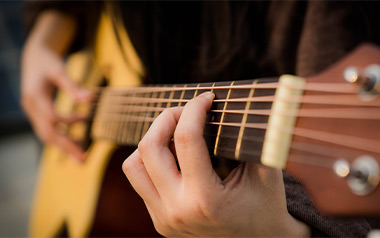 生日快乐吉他谱_李雪莱_C调简单版弹唱六线谱_高清图片谱