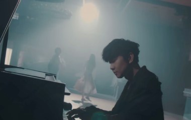 孤独娱乐吉他谱_林俊杰_C调原版弹唱六线谱_高清图片谱