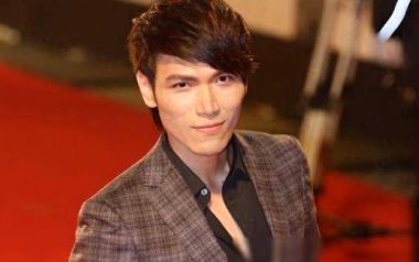 越过山丘吉他谱_杨宗纬_G调原版弹唱六线谱_高清图片谱