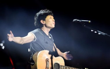 2012年之前吉他谱_赵雷_E调原版弹唱六线谱_高清图片谱