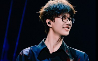 最佳歌手吉他谱_许嵩_C调拍弦版弹唱六线谱_高清图片谱
