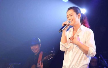 当爱在靠近吉他谱_刘若英_C调简单版六线谱_弹唱教学视频