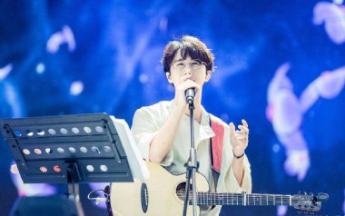 年年吉他谱_徐秉龙_C调原版弹唱六线谱_高清图片谱