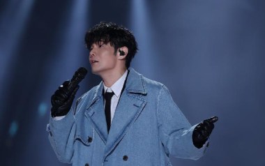 都一样吉他谱_李荣浩_A调弹唱六线谱_高清图片谱