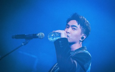 失眠飞行吉他谱_沈以诚/薛明媛_C调简单版弹唱谱_高清六线谱