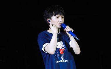 触不可及吉他谱_周深_C调原版弹唱六线谱_高清图片谱