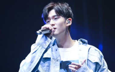 永不失联的爱吉他谱_周兴哲_G调原版六线谱_弹唱教学视频