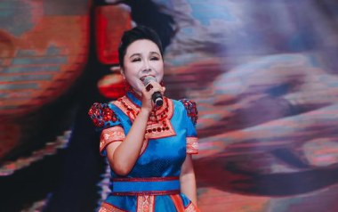 红雪莲吉他谱_乌兰托娅_G调原版弹唱六线谱_高清图片谱