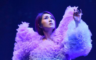 处处吻吉他谱_杨千嬅_C调拍弦版弹唱六线谱_高清图片谱
