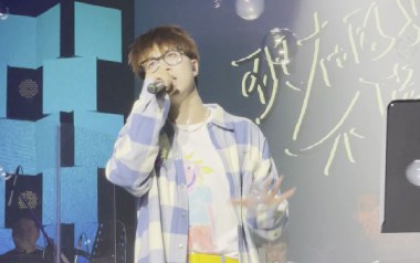 吉他初恋吉他谱_刘大壮_C调扫弦版弹唱谱_高清六线谱