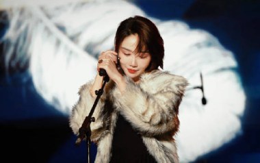 天才恋爱博弈吉他谱_刘恋_E调原版弹唱六线谱_高清图片谱