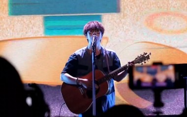 自以为吉他谱_刘大壮_A调原版弹唱六线谱_高清图片谱