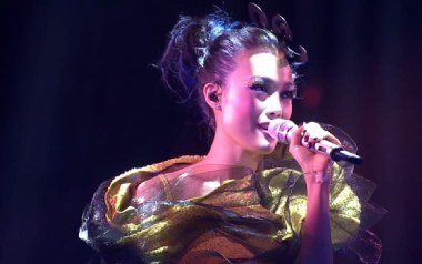 黄色大门吉他谱_容祖儿_C调弹唱六线谱_高清图片谱