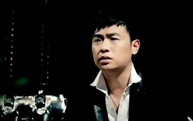 一个人的寂寞两个人的错吉他谱_贺一航_C调原版弹唱六线谱