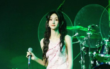 假装吉他谱_陈雪凝_C调简单版弹唱六线谱_高清图片谱