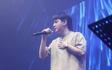 守护着我的光吉他谱_李巍V仔_C调原版弹唱六线谱_高清图片谱