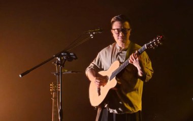 走歌人吉他谱_暗杠_C调原版弹唱六线谱_高清图片谱