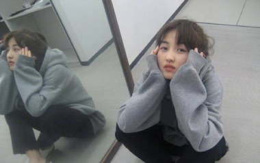 举镜子的女孩吉他谱_张子枫_G调弹唱六线谱_高清图片谱