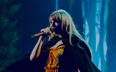 Willow吉他谱_Taylor Swift_G调原版弹唱六线谱_高清图片谱