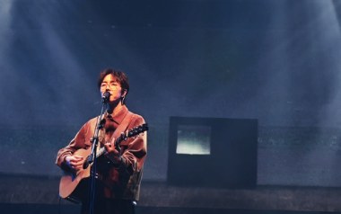 这不是理想的歌吉他谱_陈鸿宇_D调原版弹唱谱_高清六线谱