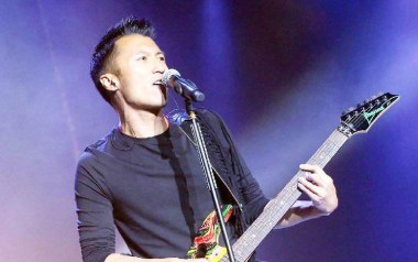 要我怎么忘了他吉他谱_谢霆锋_C调原版弹唱谱_高清六线谱