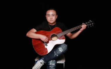 尼木阿琪吉他谱_曲木依布_F调原版弹唱六线谱_高清图片谱