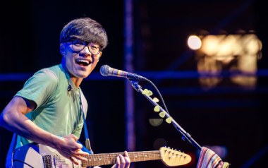 一定要相信自己吉他谱_卢广仲_G调弹唱六线谱_高清图片谱