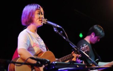 陪在你左右吉他谱_谢春花_G调弹唱六线谱_高清图片谱