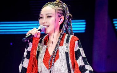 Wonderful U吉他谱_AGA江海迦_F调六线谱_弹唱教学视频