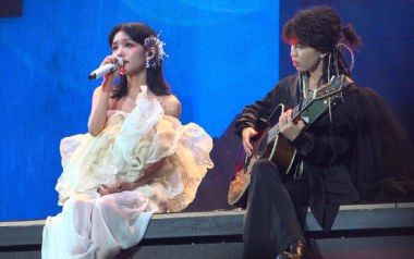 月亮鲸鱼吉他谱_房东的猫/陆宇鹏_G调原版弹唱谱_高清六线谱