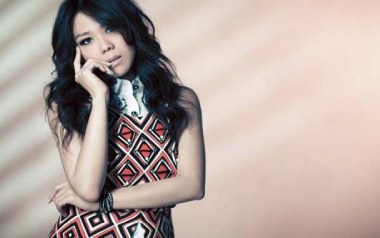 很靠近海吉他谱_蔡健雅_C调原版弹唱六线谱_高清图片谱