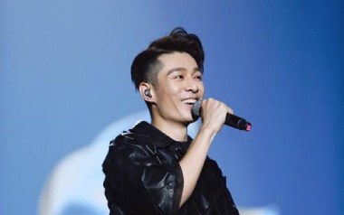 乌托邦吉他谱_周柏豪_D调原版弹唱六线谱_高清图片谱