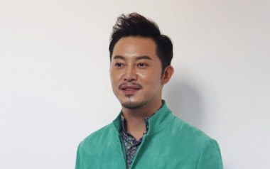 快乐男子汉吉他谱_沙溢/尼格买提_C调六线谱_弹唱教学视频