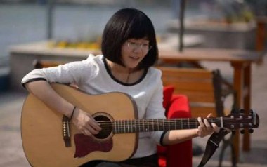 她说每个人的心中都有一首歌吉他谱_陈小熊_C调原版弹唱谱